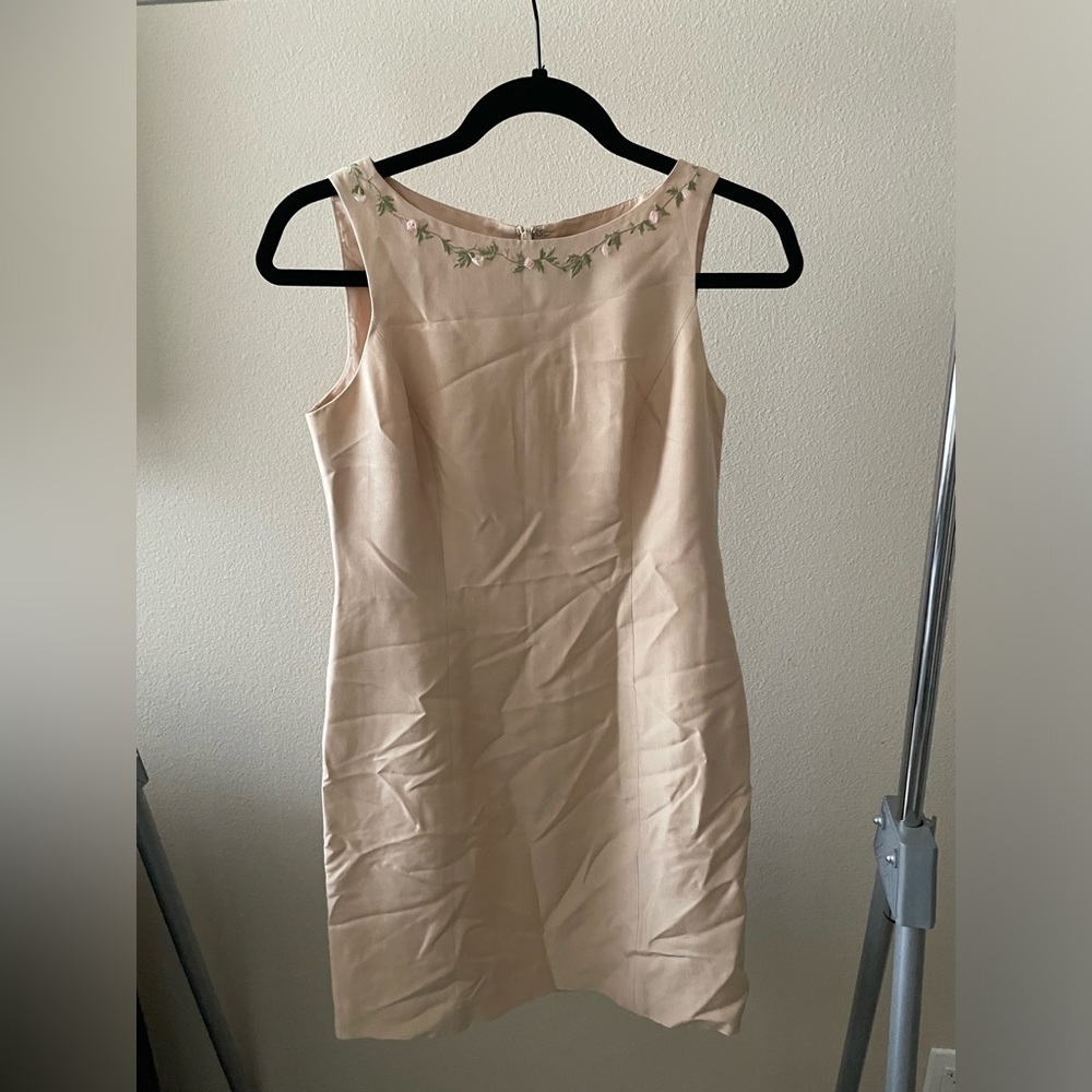Ann Taylor Petites - Vintage Beige Dress with Embroidery - Size 2P - 100% Silk